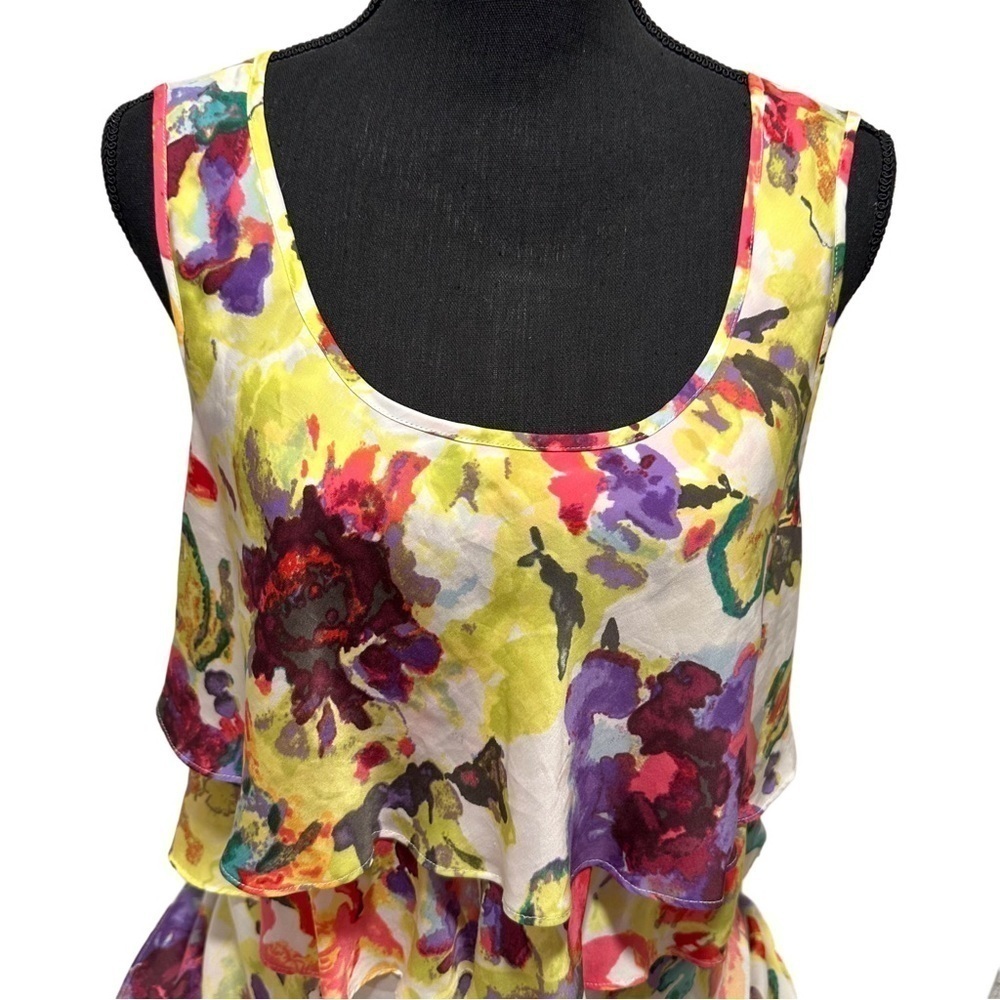 Daisy Fuentes Sleeveless Layered Floral Blouse Soft Vibrant No Sheer Large - Picture 4 of 16